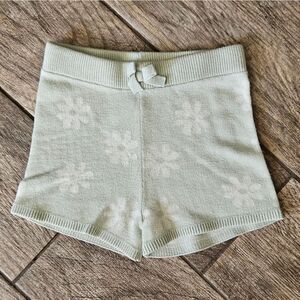 Modern Moments Green and White Floral Shorts Size 2T